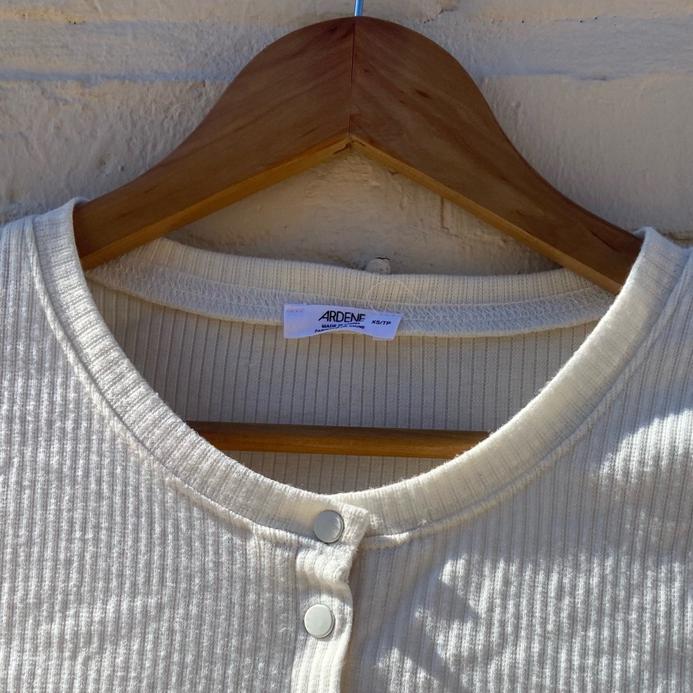 Ardene | White Cropped Long-Sleeve Top | XS - Picture 3 of 3